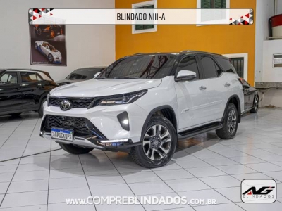 Hilux SW4 Branco 2025 - Toyota - São Paulo cód.38118