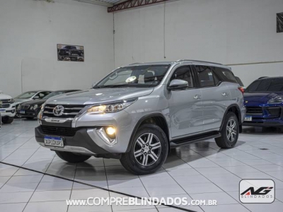 Hilux SW4 Prata 2019 - Toyota - São Paulo cód.38116