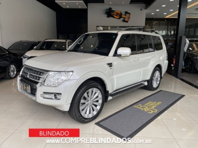 Pajero Full Branco 2015 - Mitsubishi - São Paulo cód.37709