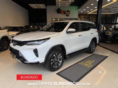 Hilux SW4 Branco 2025 - Toyota - São Paulo cód.38368